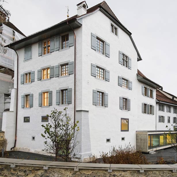 Gesamtansicht des Sankturbanhofs nach der Restaurierung