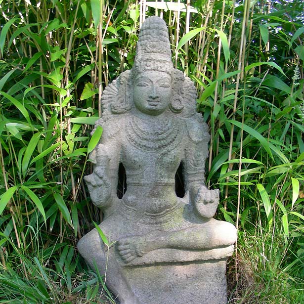 Gesamtansicht der Steinskulptur nach der Restaurierung